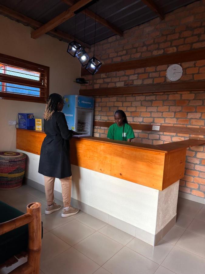 Iziba Lodge - Hoima Екстер'єр фото